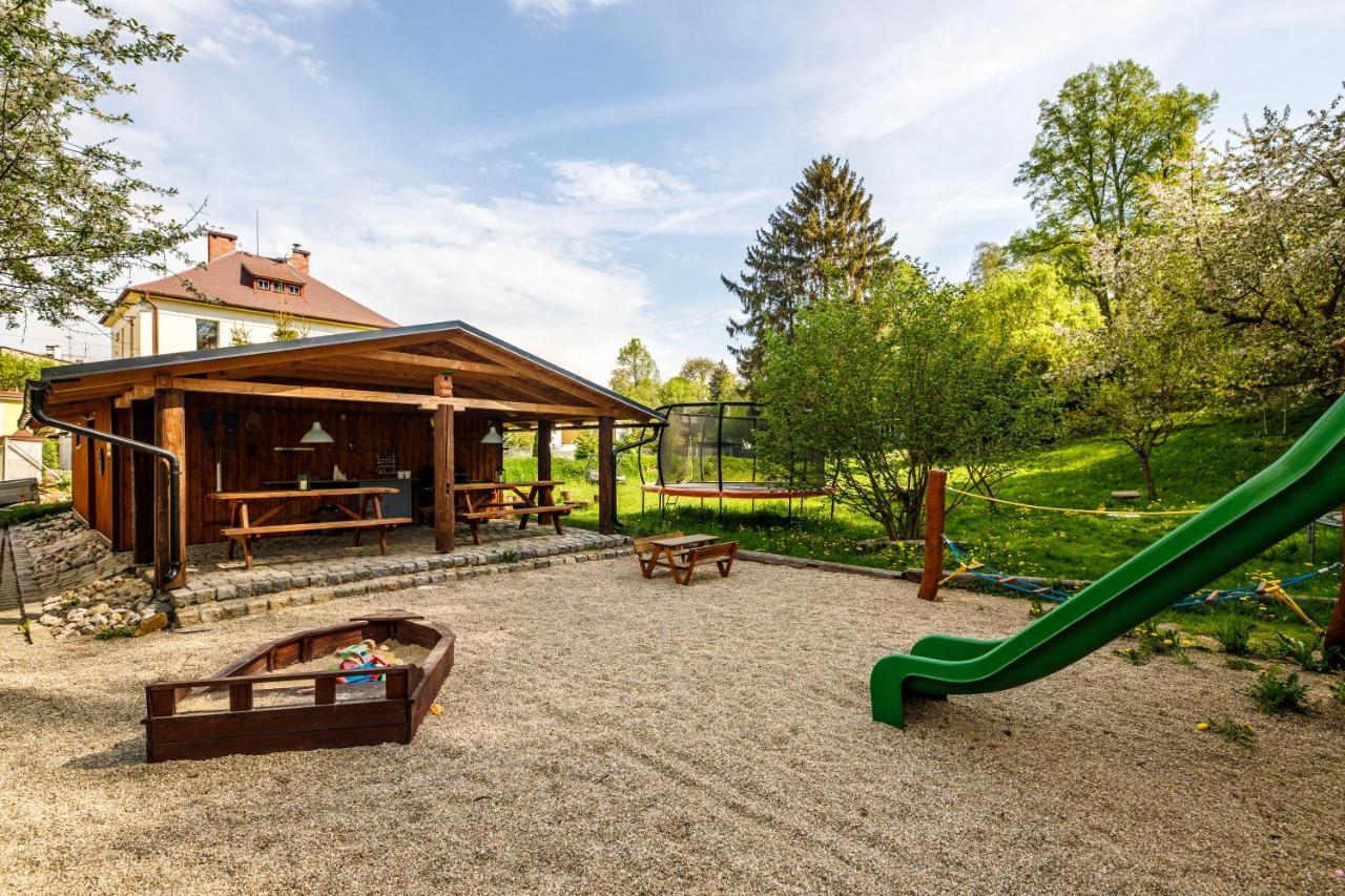 Penzion, Restaurant Gloria Chrastava Luaran gambar